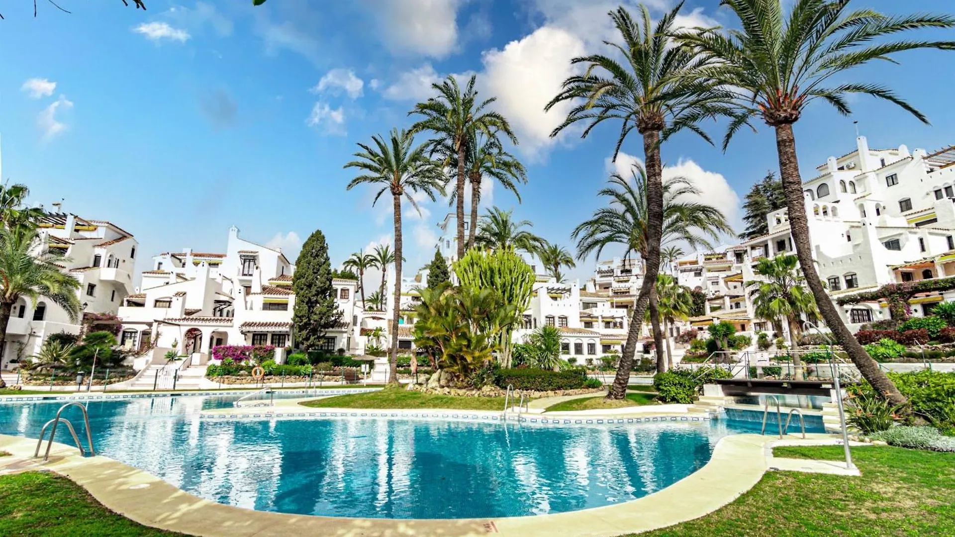 Apartamento Aldea Blanca 27 Marbella